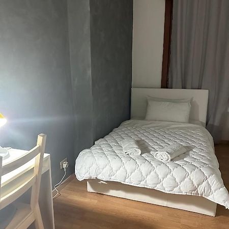 Leone D'Oro 2 - Milano Street Hotell Mestre Exteriör bild